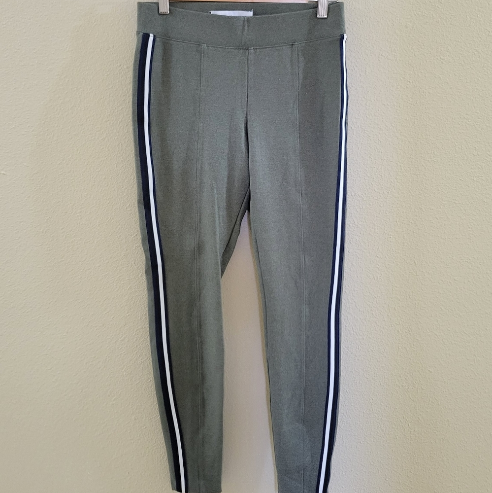 Tapered Green Pants